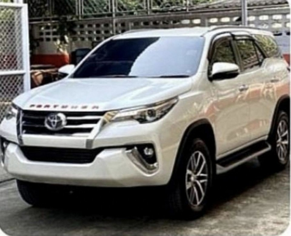 รถ SUV 7 ที่นั่ง